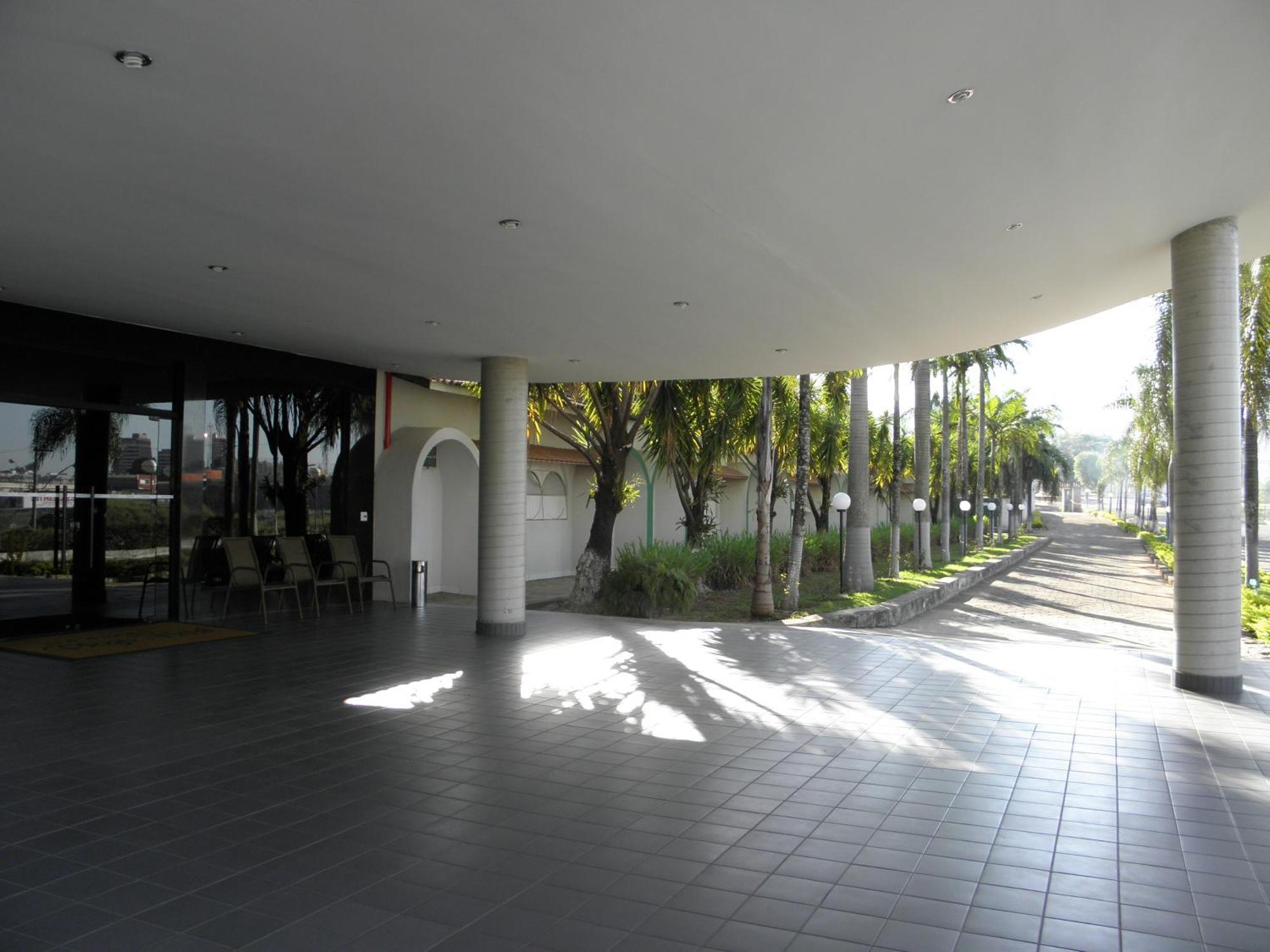 Rio Claro Plaza Hotel Exterior photo