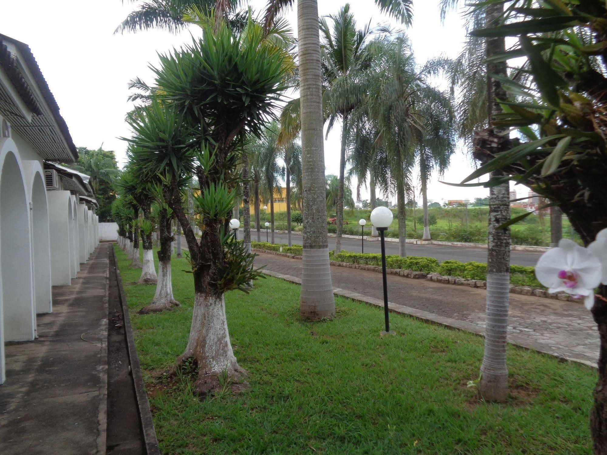 Rio Claro Plaza Hotel Exterior photo