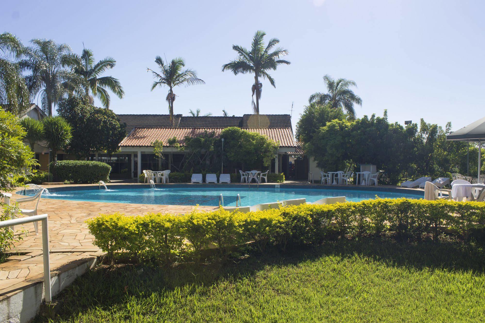 Rio Claro Plaza Hotel Exterior photo